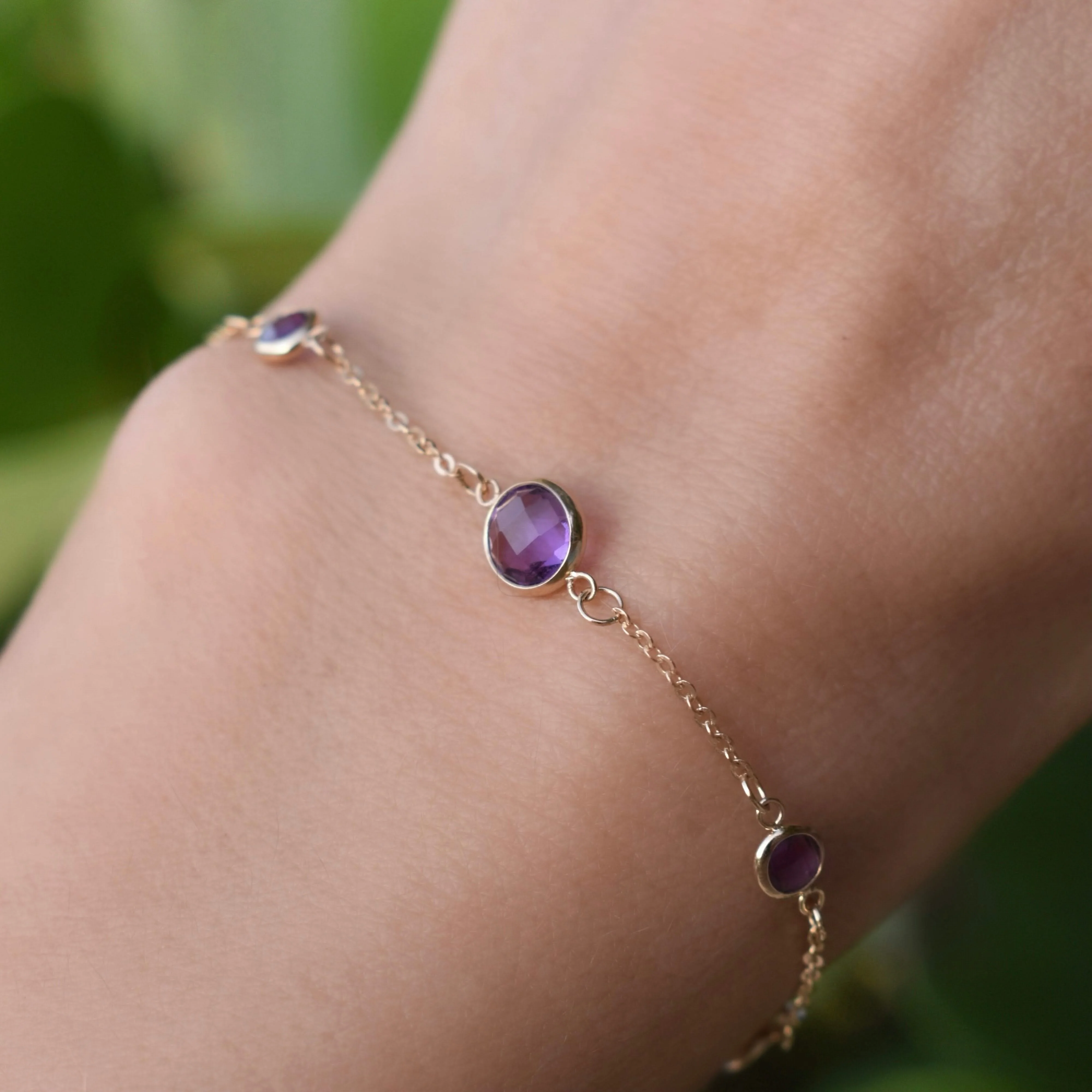 1 Grand & 4 Petite Amethyst Bracelet in 14k Gold (February) - Image 3