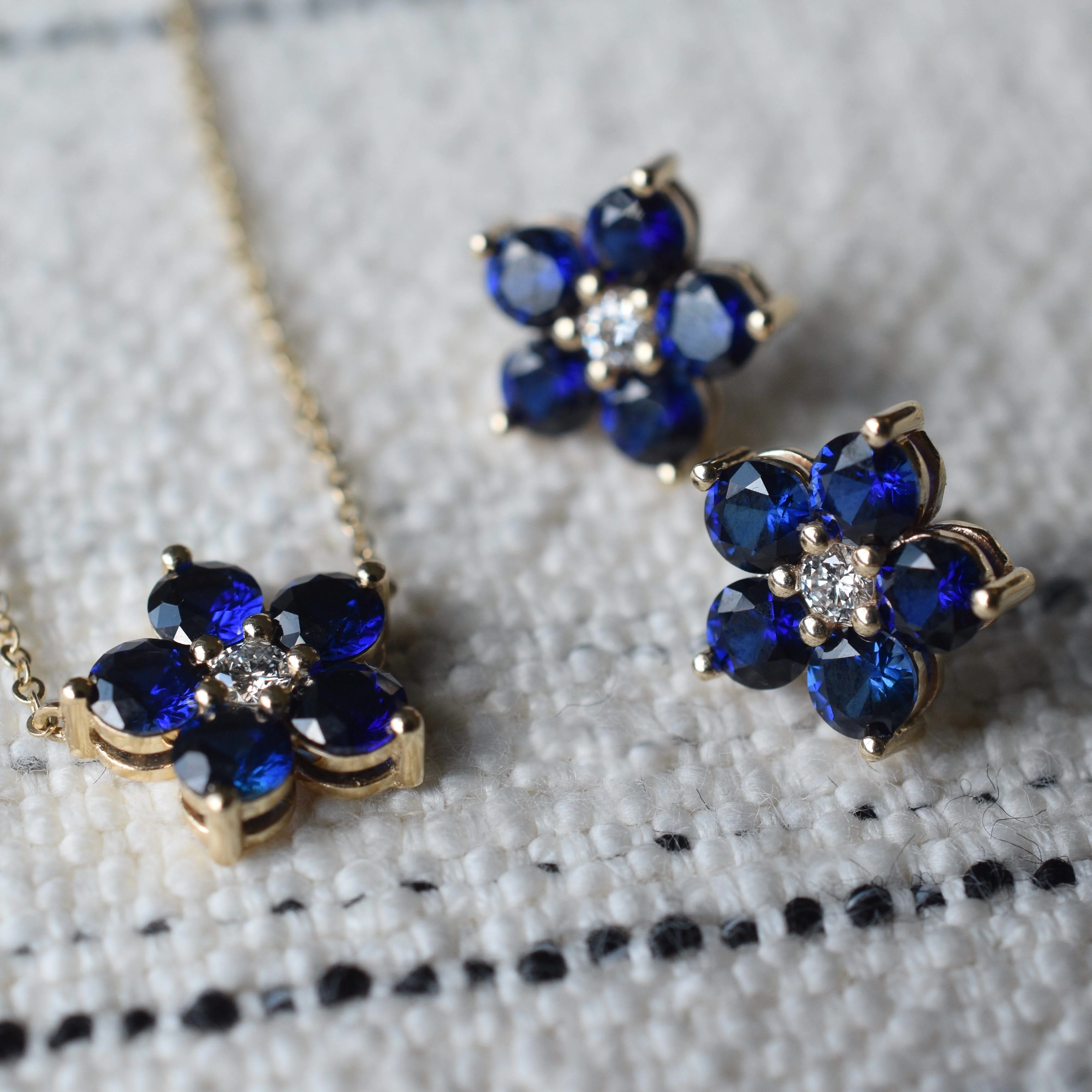 Greenwich Flower Birthstone & Diamond Necklace in 14k Gold - Image 9