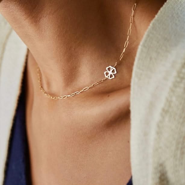 Clover Adelaide Mini Necklace in 14k Gold - Image 3