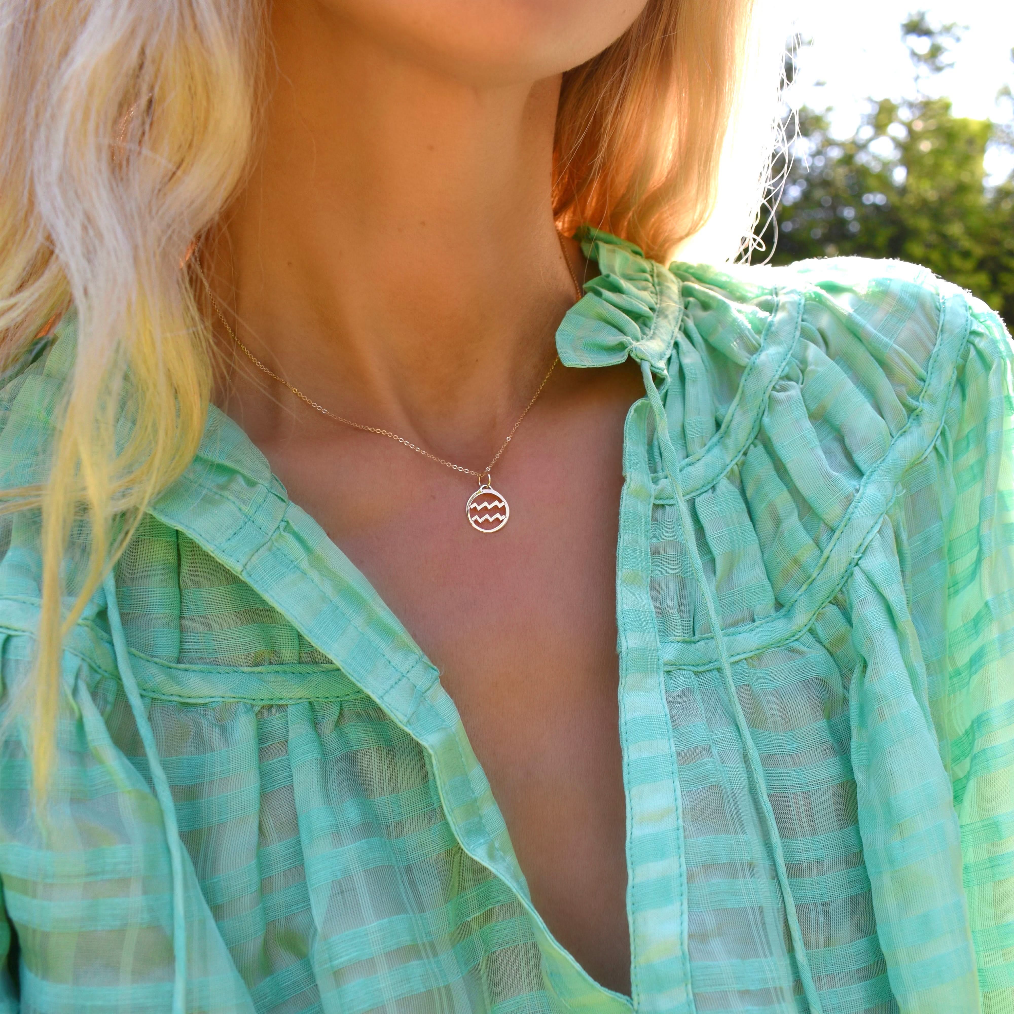 Flat Aquarius Pendant with Classic Chain in 14k Gold - Image 2