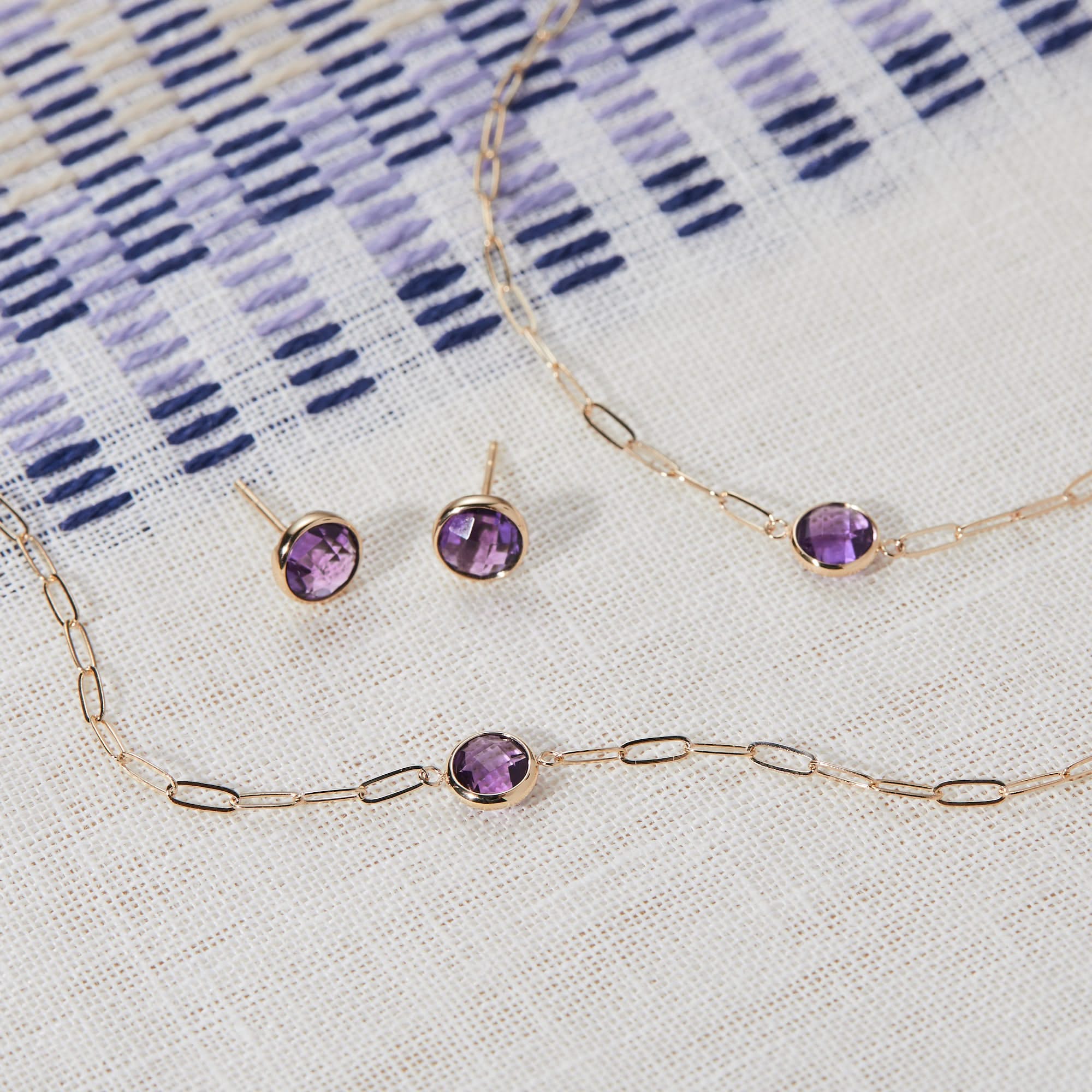 Grand 1 Amethyst Adelaide Mini Necklace in 14k Gold (February) - Image 8