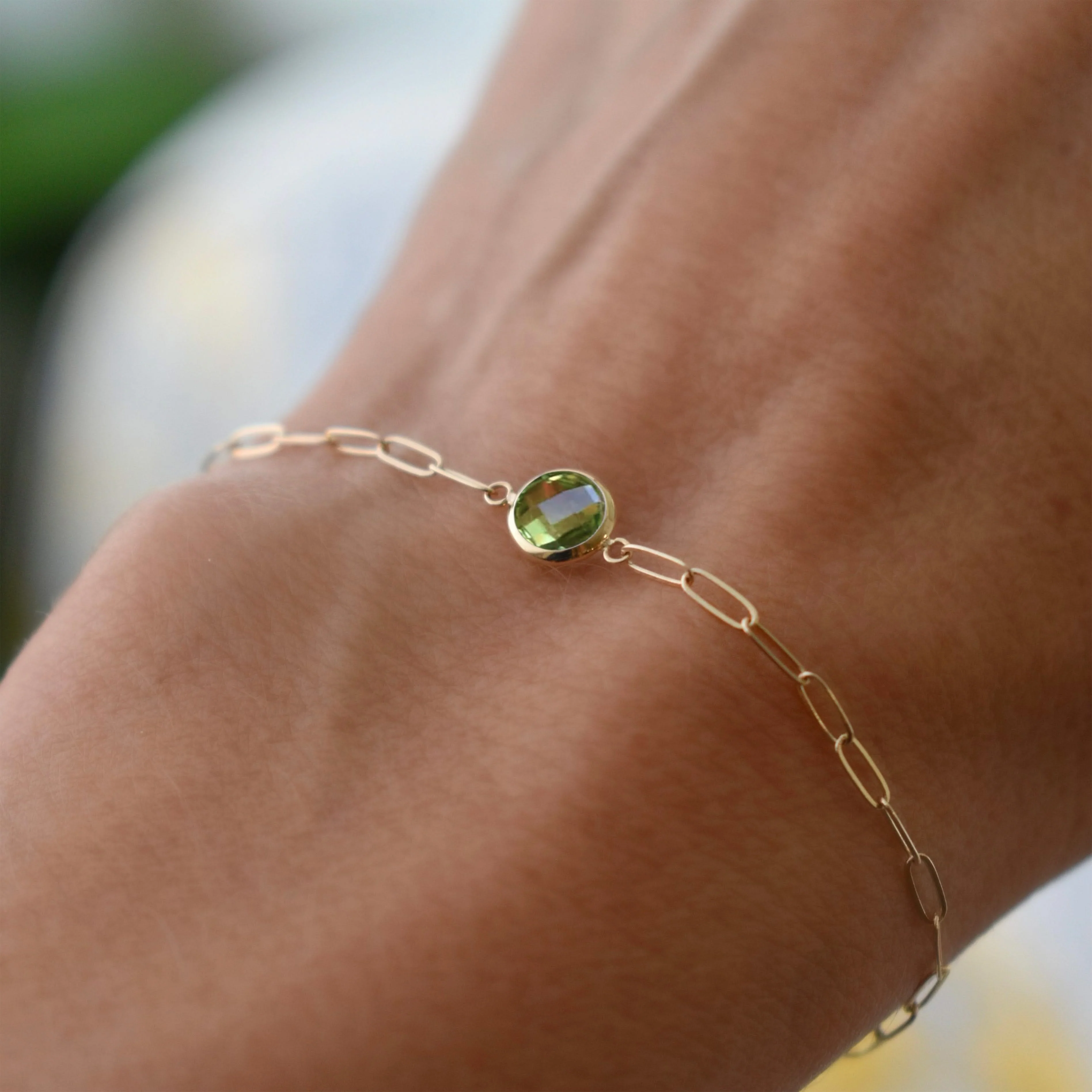 Grand 1 Peridot Adelaide Mini Bracelet in 14k Gold (August) - Image 8