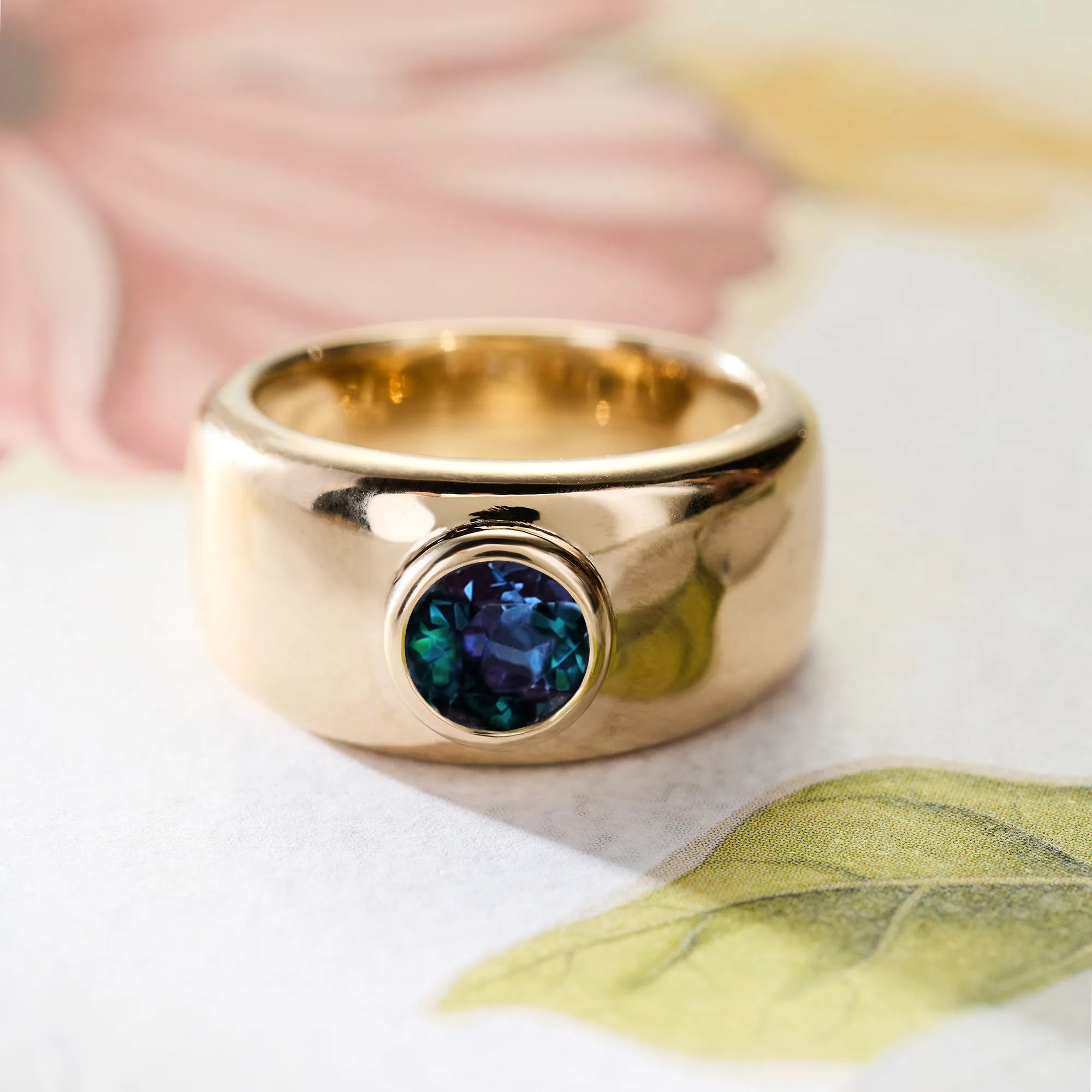 Jamestown Alexandrite Band Ring in 14k Gold (June) - Image 6
