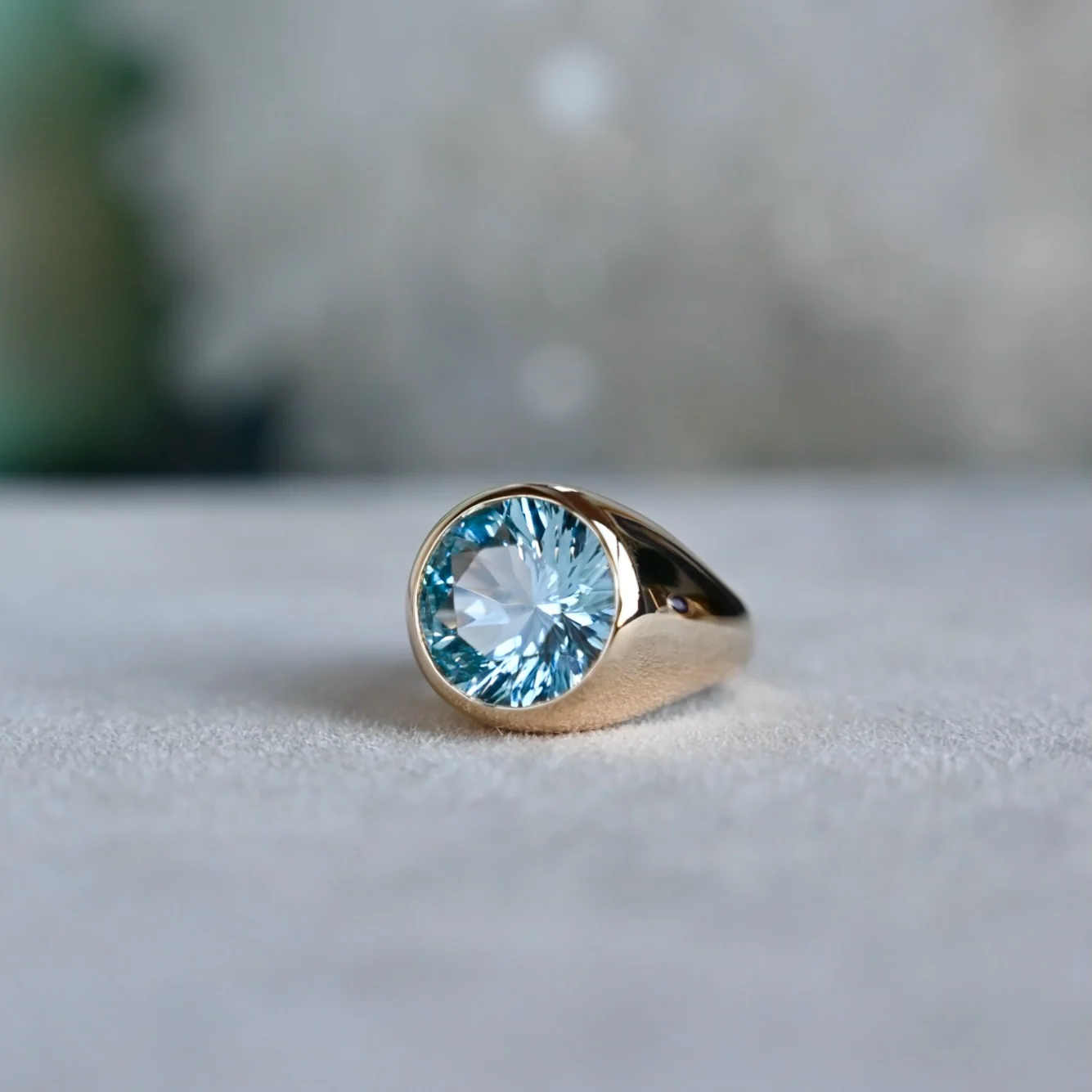 Jamestown Birthstone Ring in 14k Gold - Image 11
