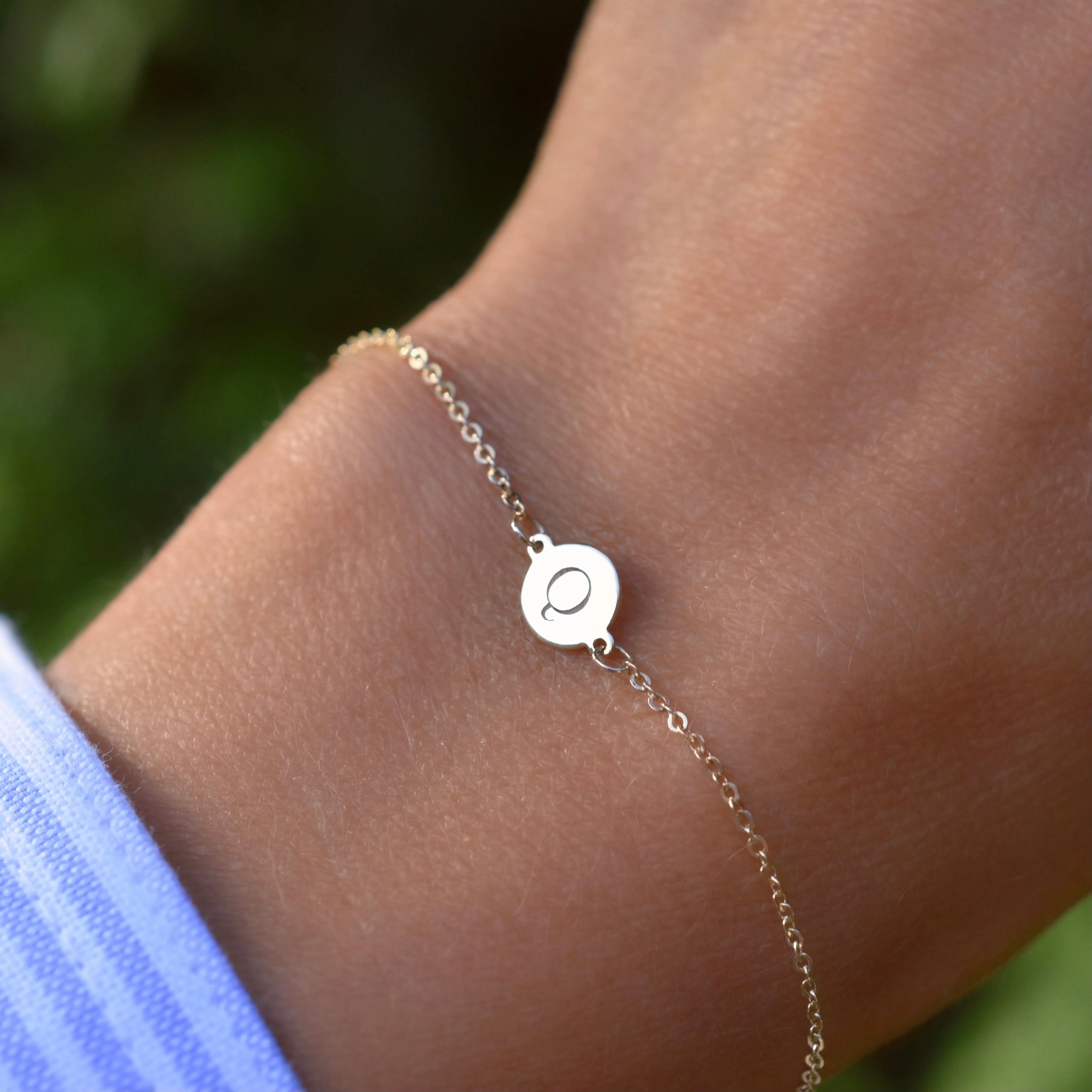 Letter Q Bracelet in 14k Gold - Image 3