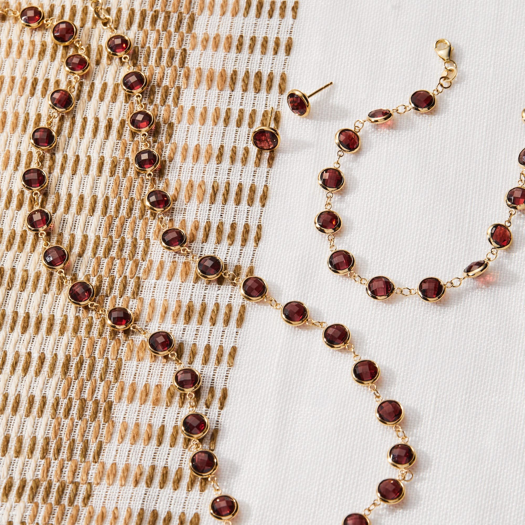 Newport Grand Garnet Necklace in 14k Gold (January) - Image 6