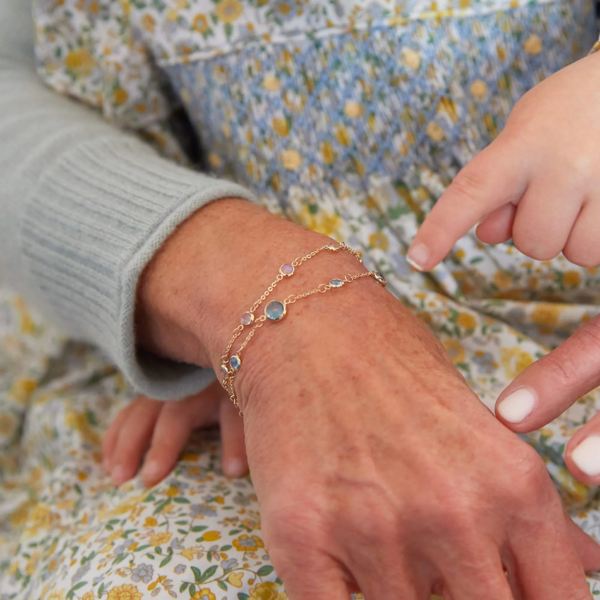 Bayberry Grand & Petite 7 Birthstone Bracelet in 14k Gold - Image 11