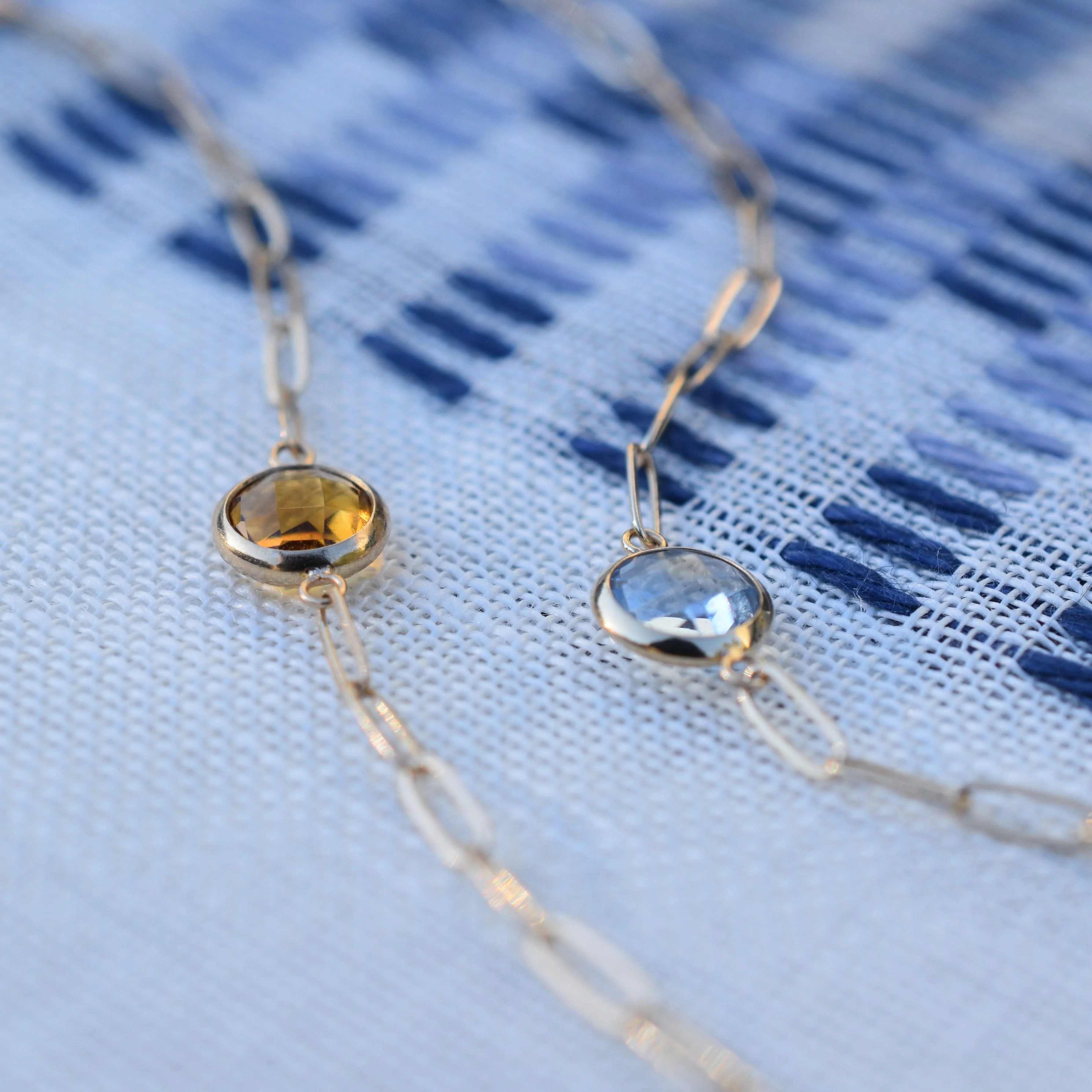 Grand 1 Birthstone Adelaide Mini Bracelet in 14k Gold - Image 10