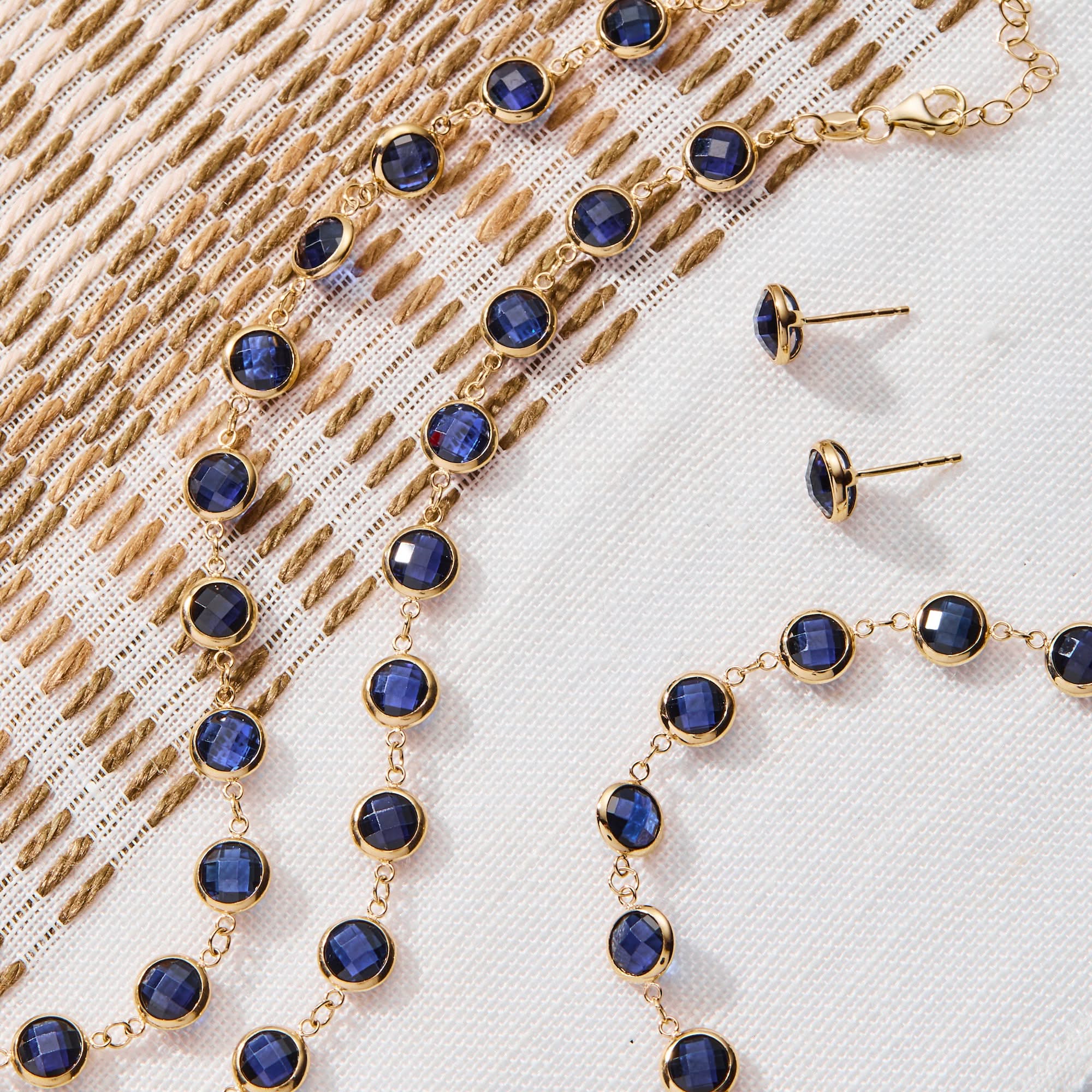 Newport Grand Necklace in 14k Gold - Image 8