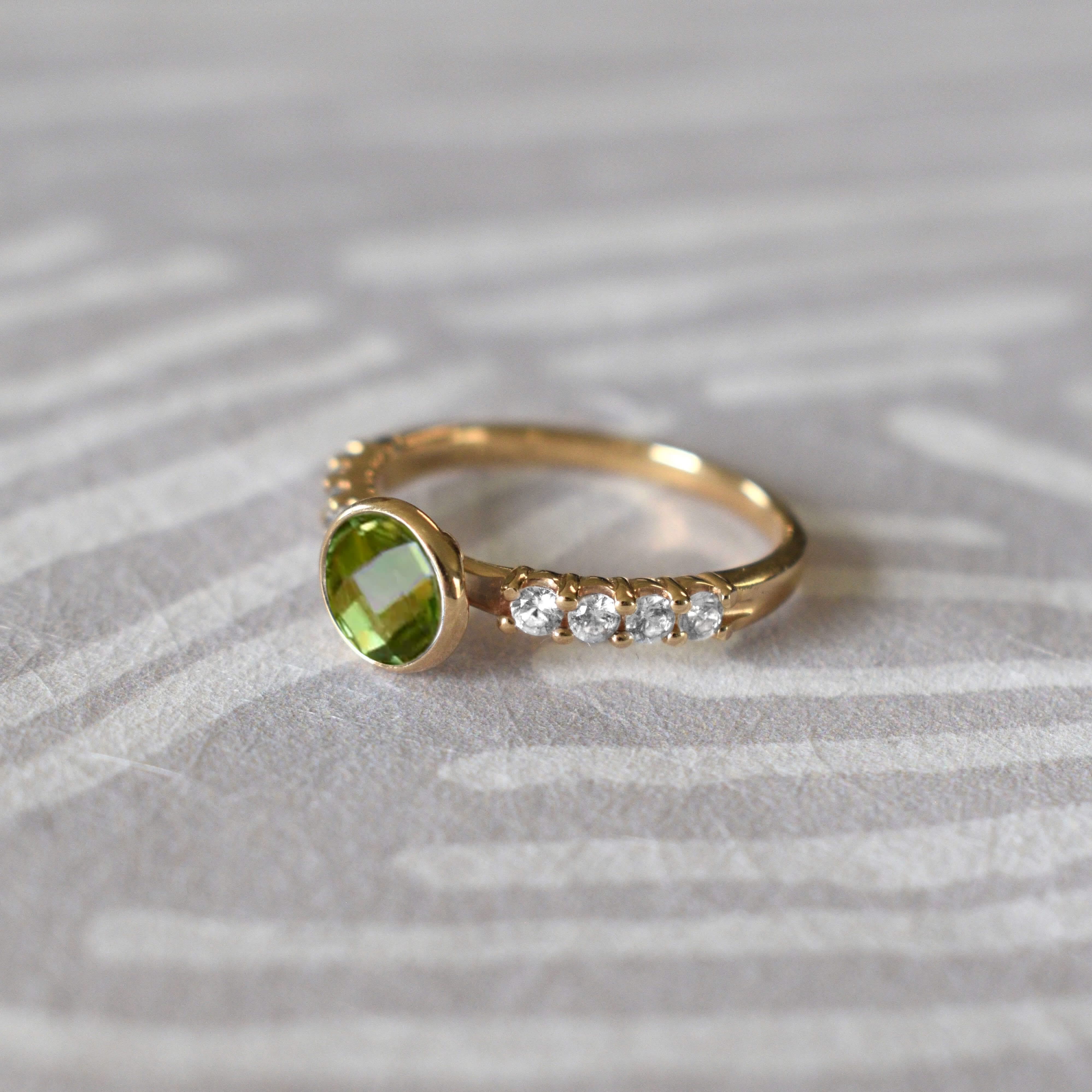 Rosecliff Grand Peridot Ring in 14k Gold (August) - Image 9