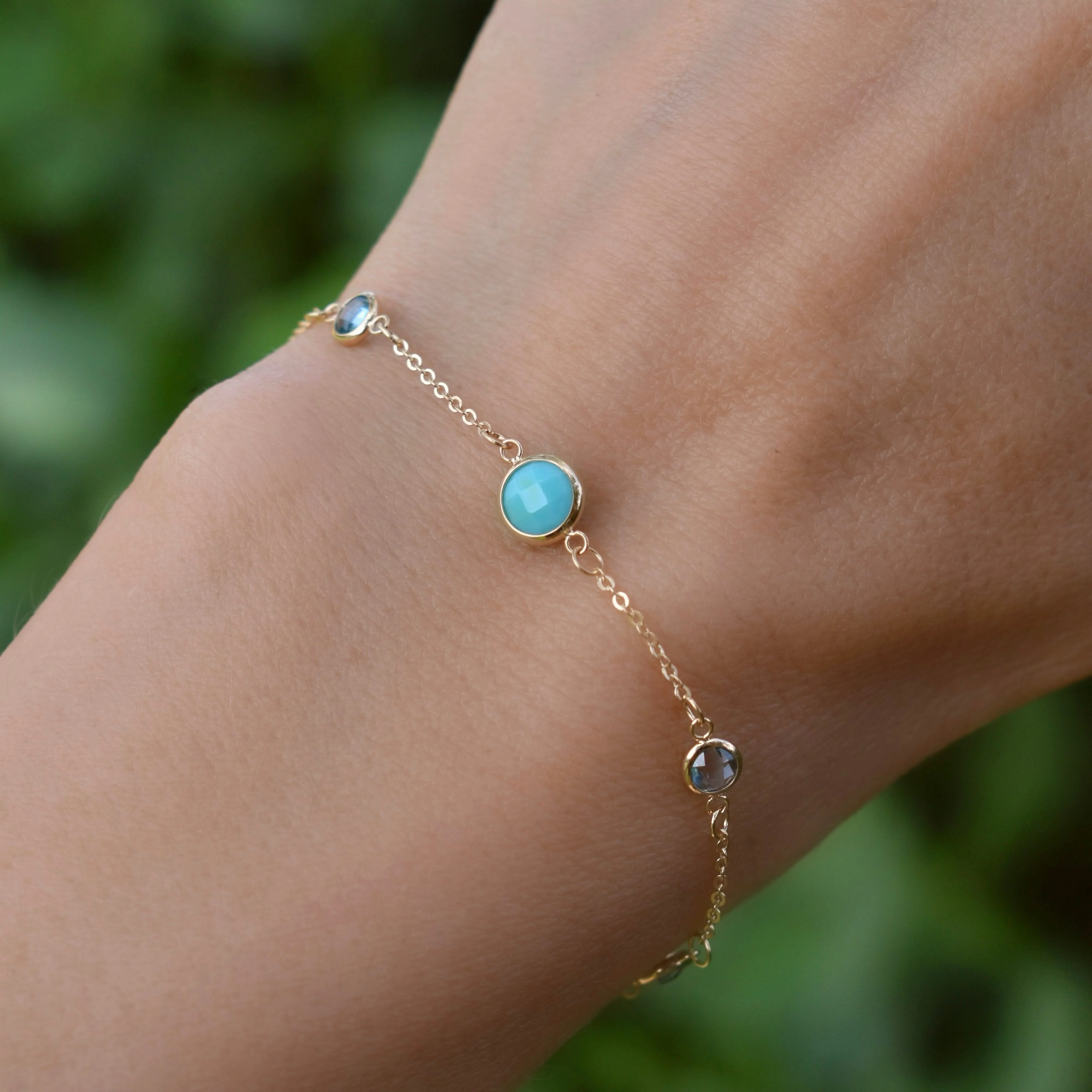 1 Grand Turquoise & 4 Petite Nantucket Blue Topaz Bracelet in 14k Gold (December) - Image 3