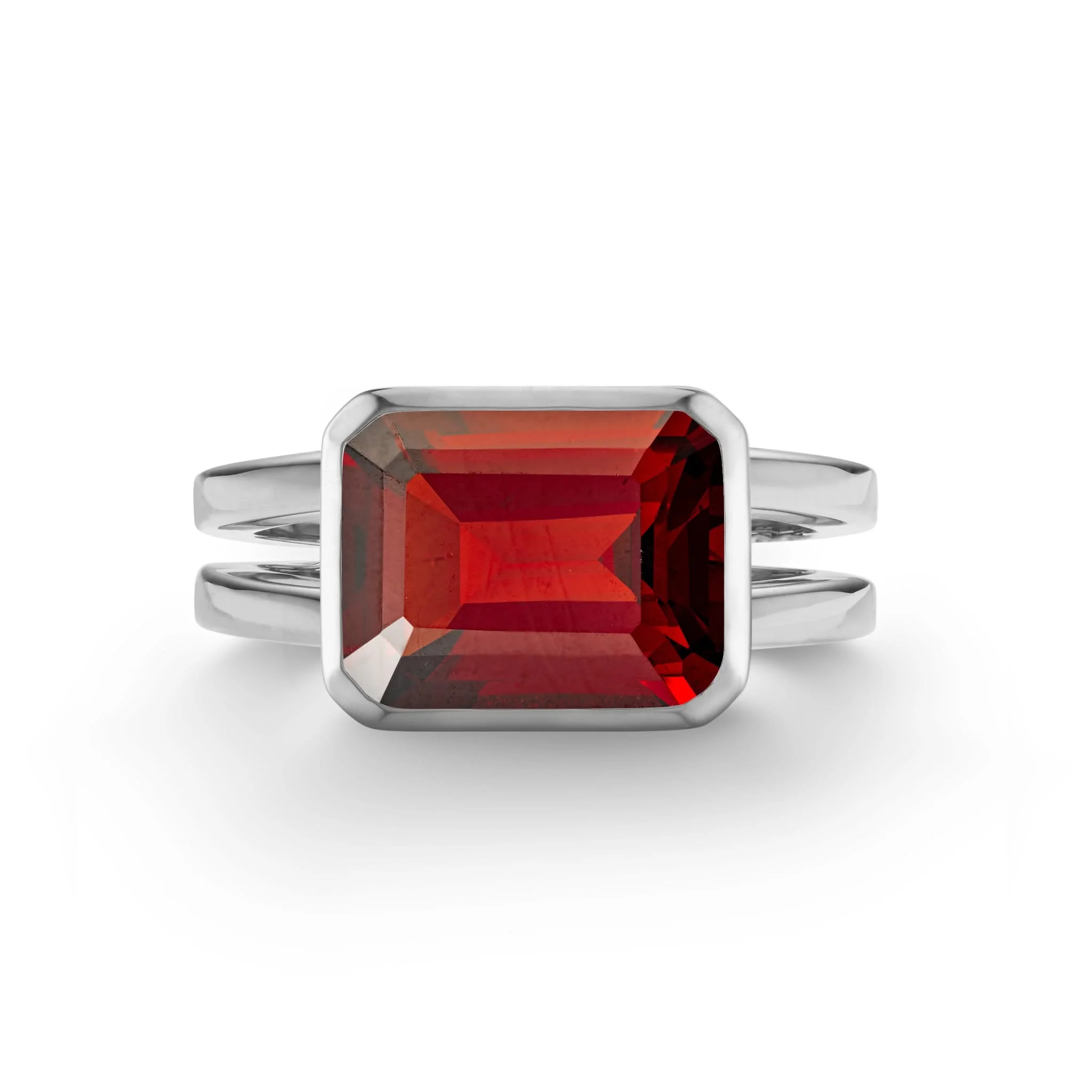 Warren Horizontal Garnet Ring in 14k Gold (January) - Image 7