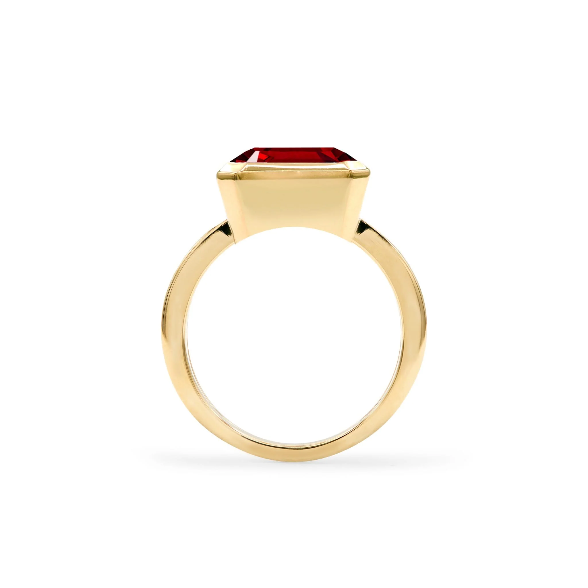 The Vault: Warren Horizontal Garnet Ring, Yellow Gold Size 6 - Image 5