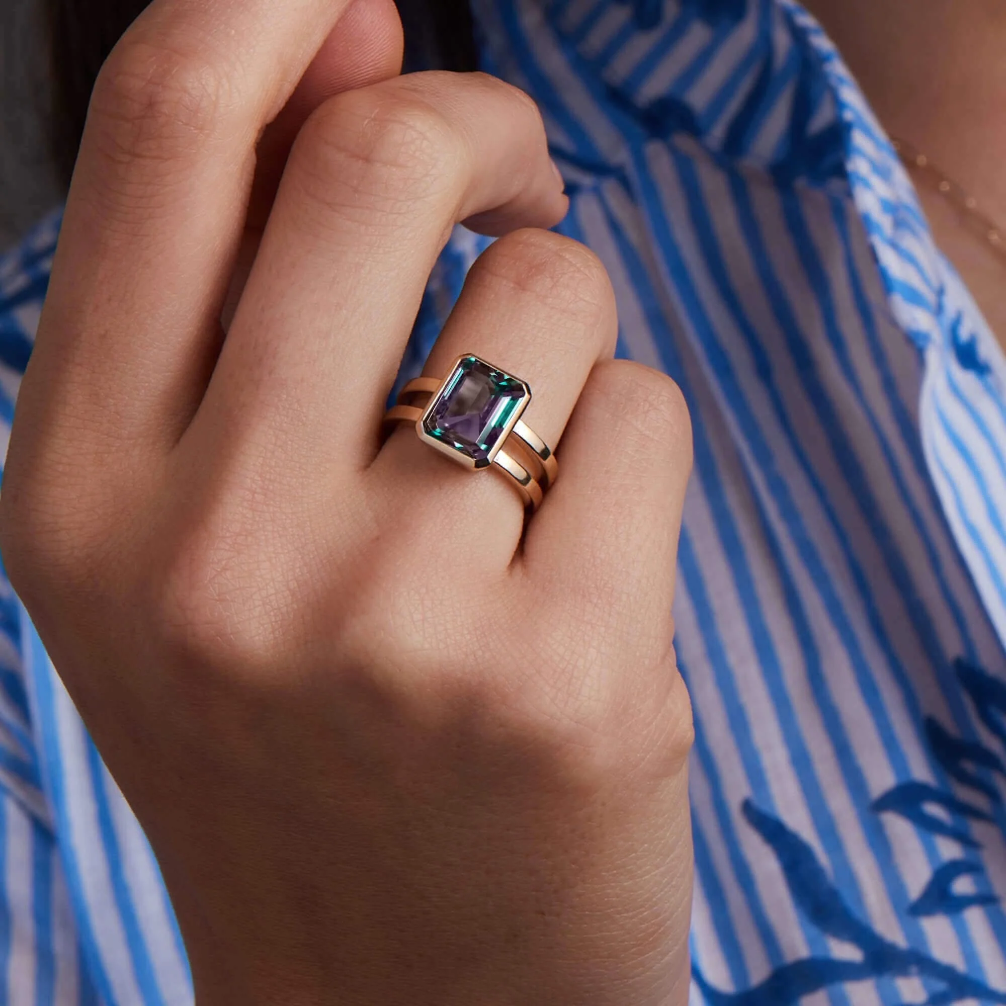 Warren Vertical Alexandrite Ring in 14k Gold (June) - Image 3