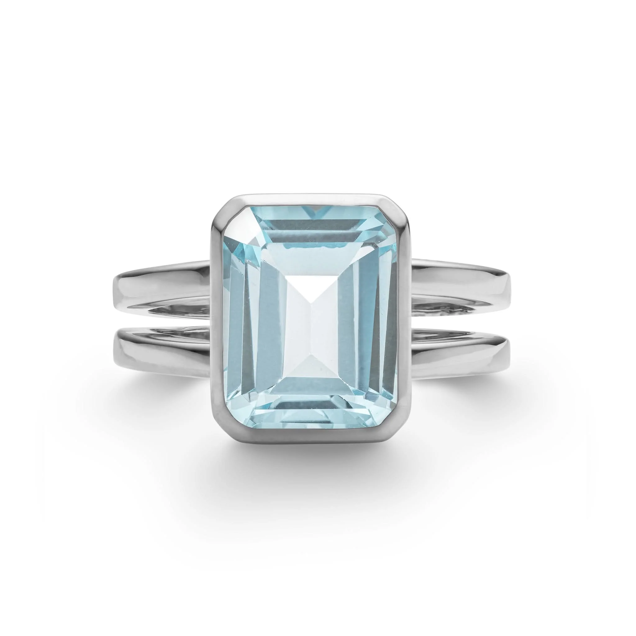 Warren Vertical Nantucket Blue Topaz Ring in 14k Gold (December) - Image 7