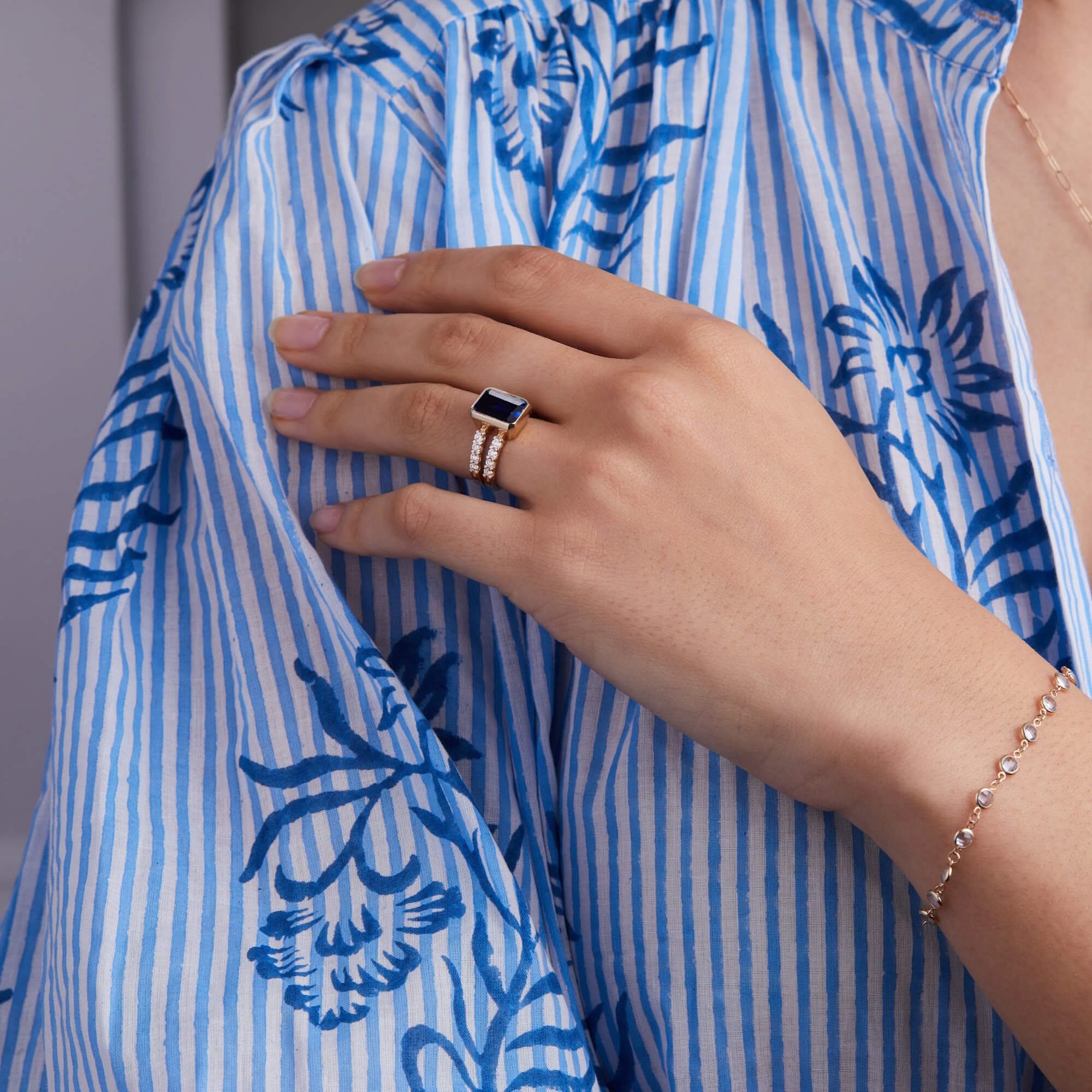 Warren Vertical Sapphire Ring with Diamonds in 14k Gold (September) - Image 3