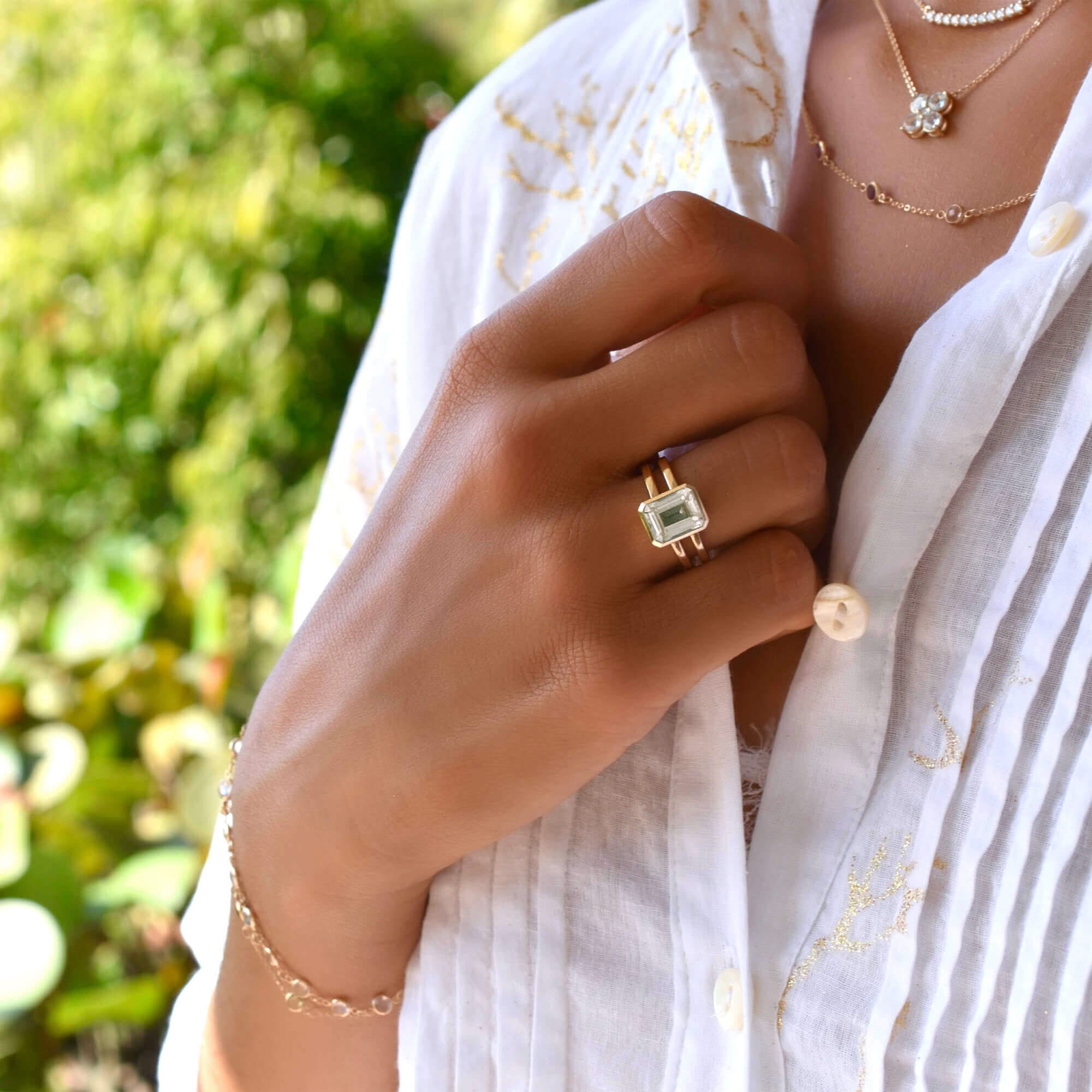 Warren Vertical Green Amethyst Ring in 14k Gold (February) - Image 10
